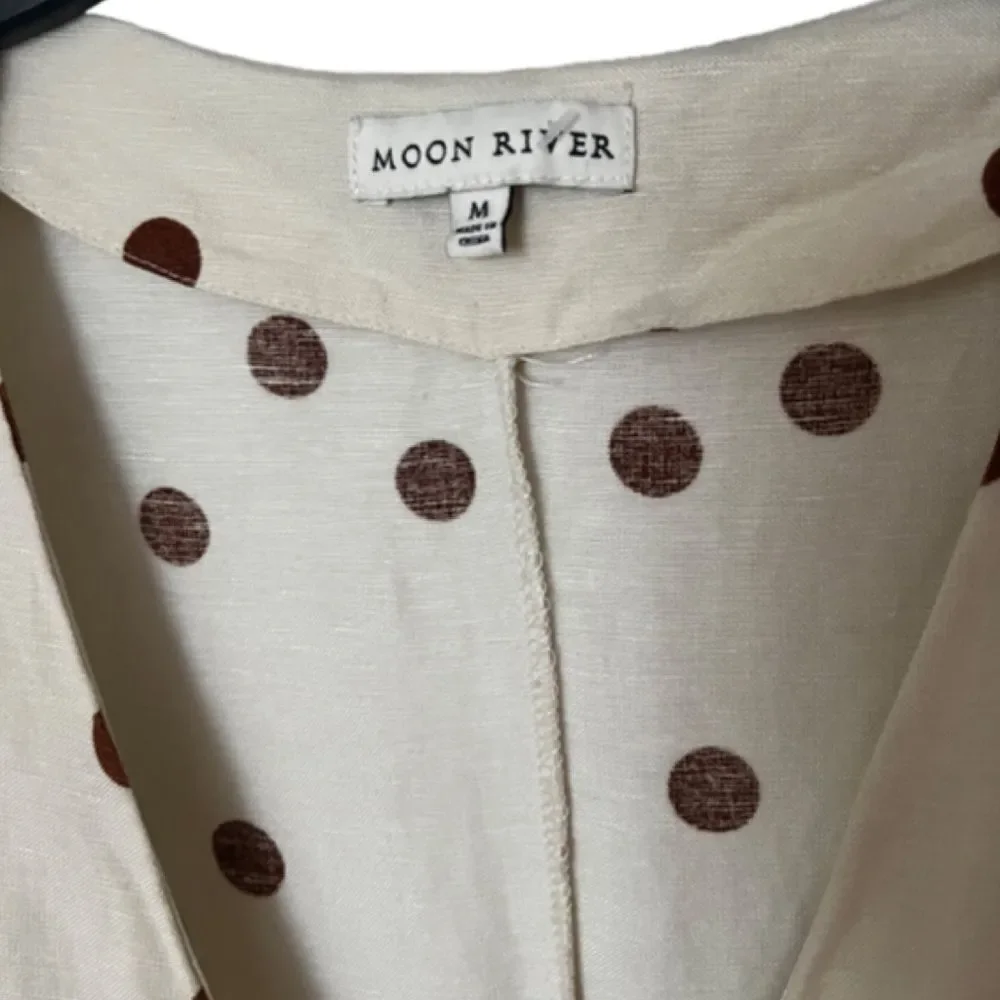 Moon River linen blend polka dot midi wrap dress SIZE MEDIUM